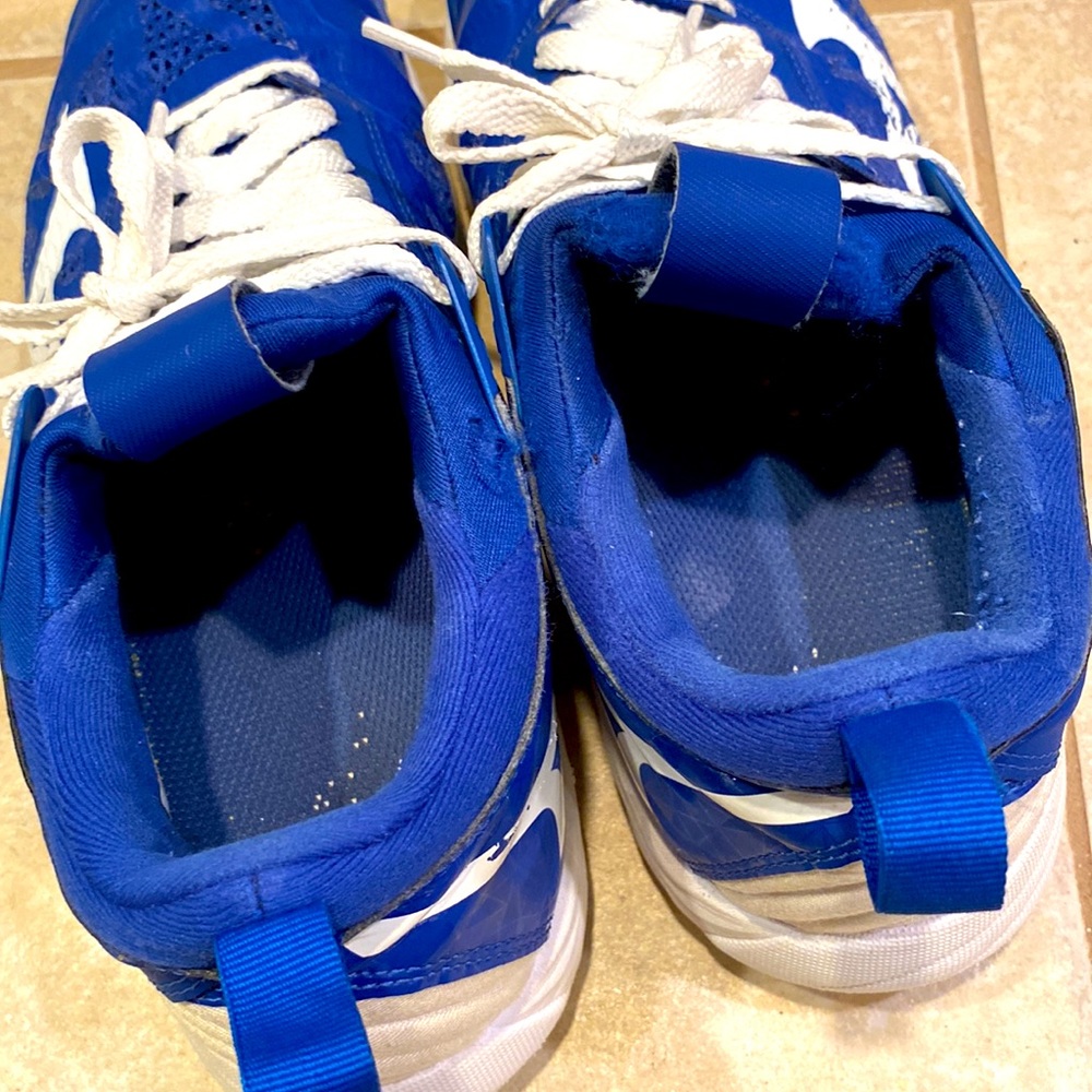 EUC 🏐 MIZUNO WAVE MOMENTUM COBALT BLUE VOLLEYBALL 🏐 COURT SNEAKERS—wknd SALE!! - Picture 5 of 11